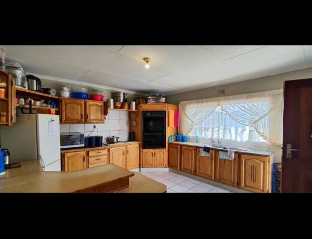 3 BEDROOM HOUSE FOR SALE IN REIGERPARK